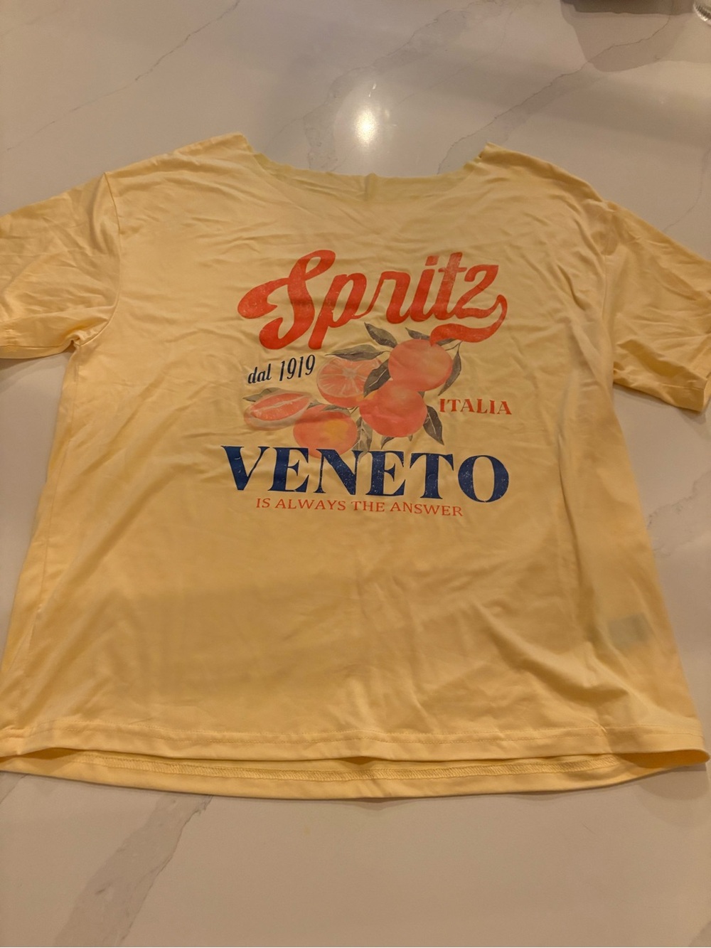 SHEIN Yellow Short Sleeve 'Spritz Veneto' Graphic Tee